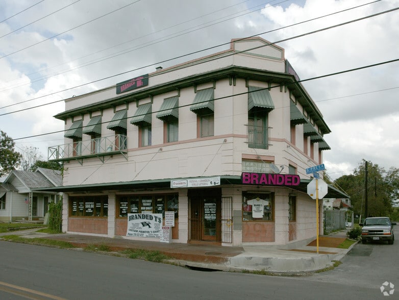 More Photos Of 1720 S Presa St, San Antonio Freestanding For Sale