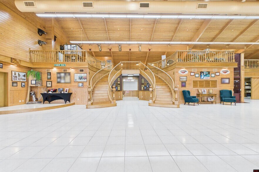 More Photos Of 25 Airport Rd, Flippin Lodge Meeting Hall For Sale