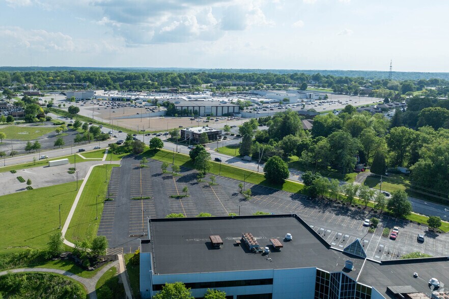 More Photos Of 367 Ghent Rd, Fairlawn Office For Lease