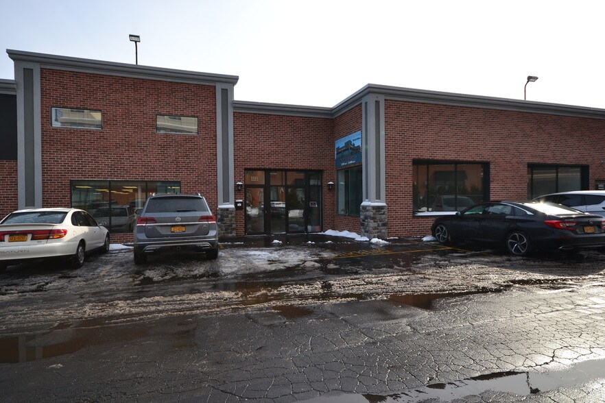 More Photos Of 5221-5223 Main St, Buffalo Freestanding For Lease