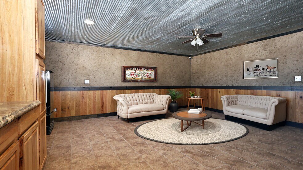 More Photos Of 4748 N 4318, Pryor Flex For Sale