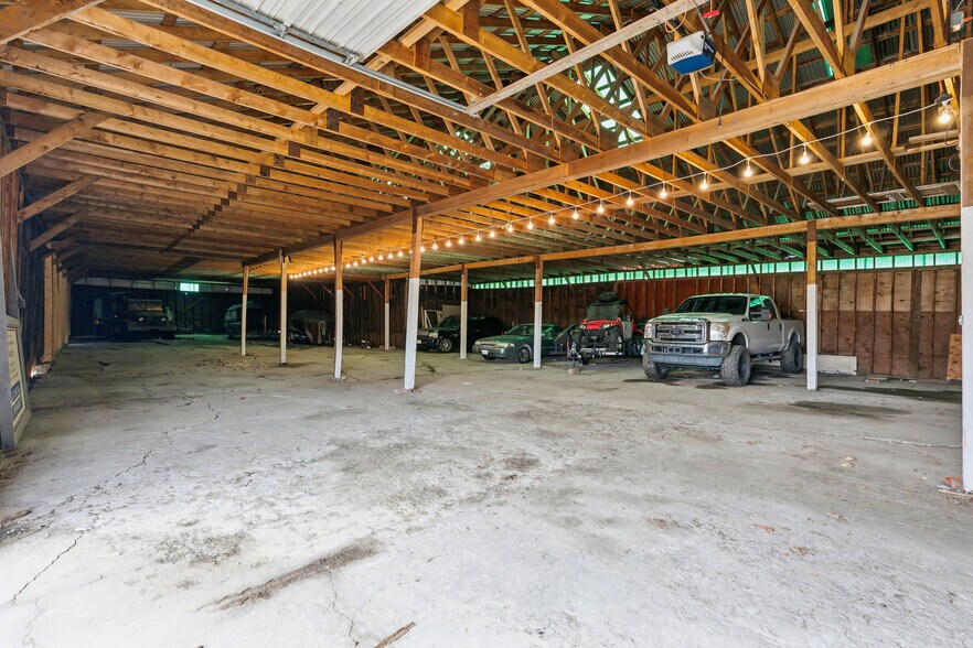 More Photos Of 60 Mill St, Corinna Self Storage For Sale