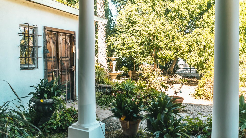 More Photos Of 5506 Venice Blvd, Los Angeles Specialty For Lease