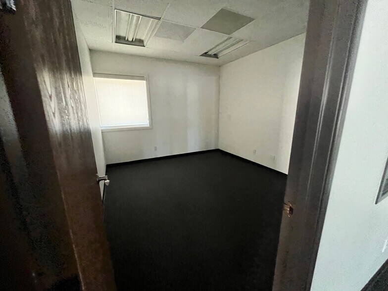 More Photos Of 22706-22762 Aspan St, Lake Forest Unknown For Lease