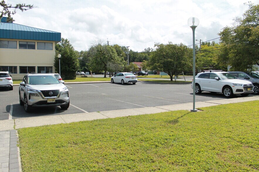 More Photos Of 3321 Doris Ave, Ocean Unknown For Lease