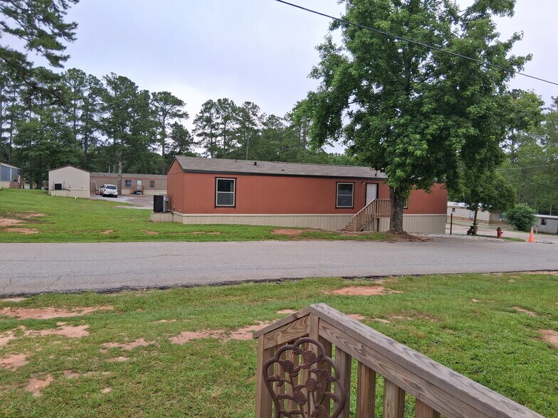 More Photos Of 106 Woodlawn Dr, Abbeville Manufactured Housing Mobile Home Park For Sale
