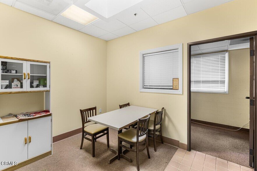 More Photos Of 125 S 10th St, Santa Paula Restaurant For Sale