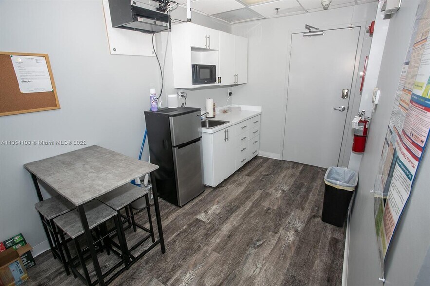 More Photos Of 1806 N Flamingo Rd, Pembroke Pines Medical For Lease