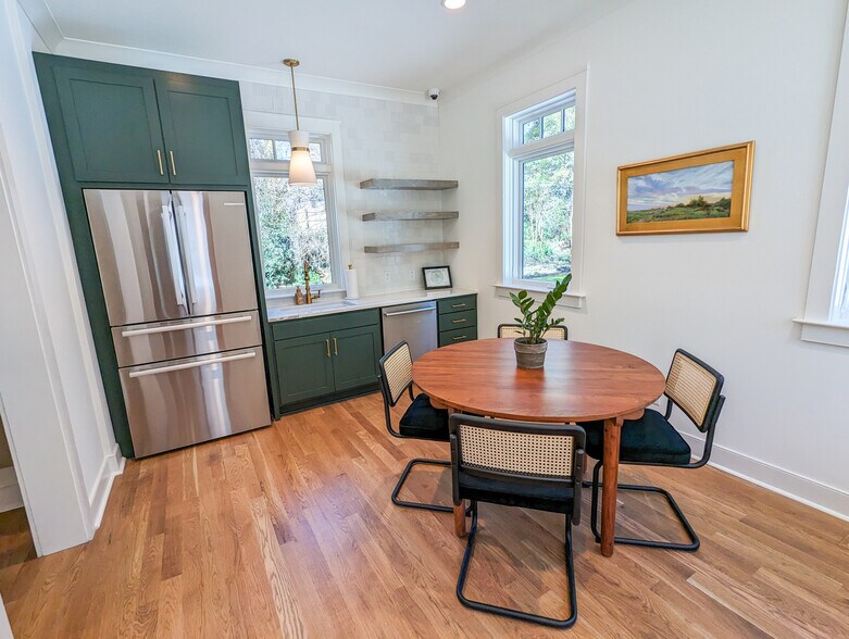 More Photos Of 107 E Park Ave, Greenville Loft Creative Space For Lease