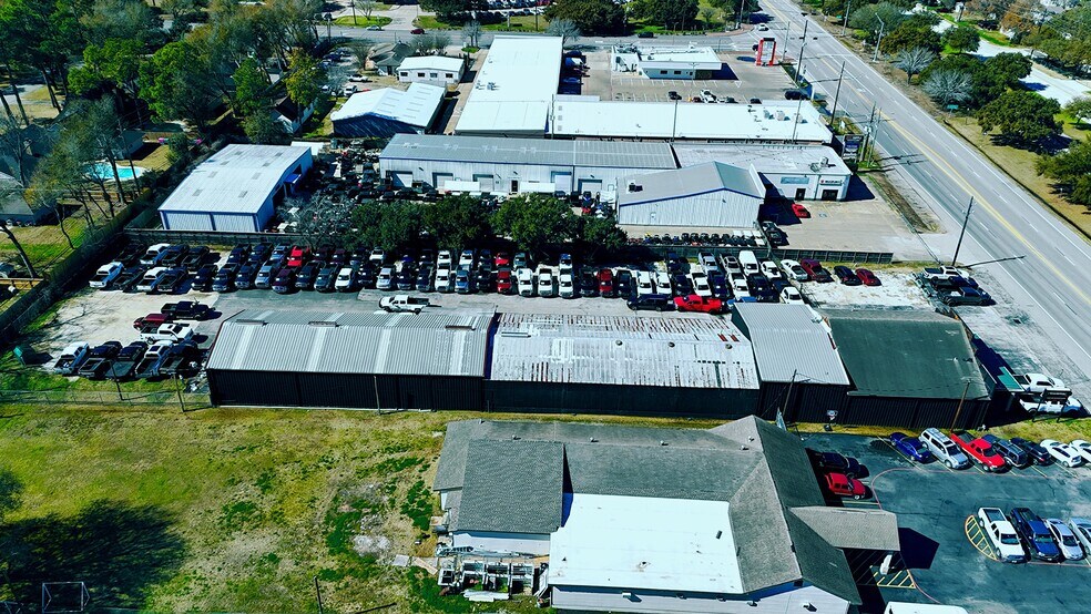 More Photos Of 6103 Highway Blvd, Katy Auto Dealership For Sale