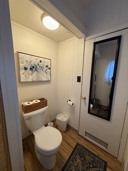 More Photos Of 51815 Kenai Spur Hwy, Kenai General Retail For Sale