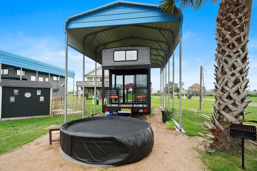 More Photos Of 1845 Oleander, Crystal Beach Trailer Camper Park For Sale