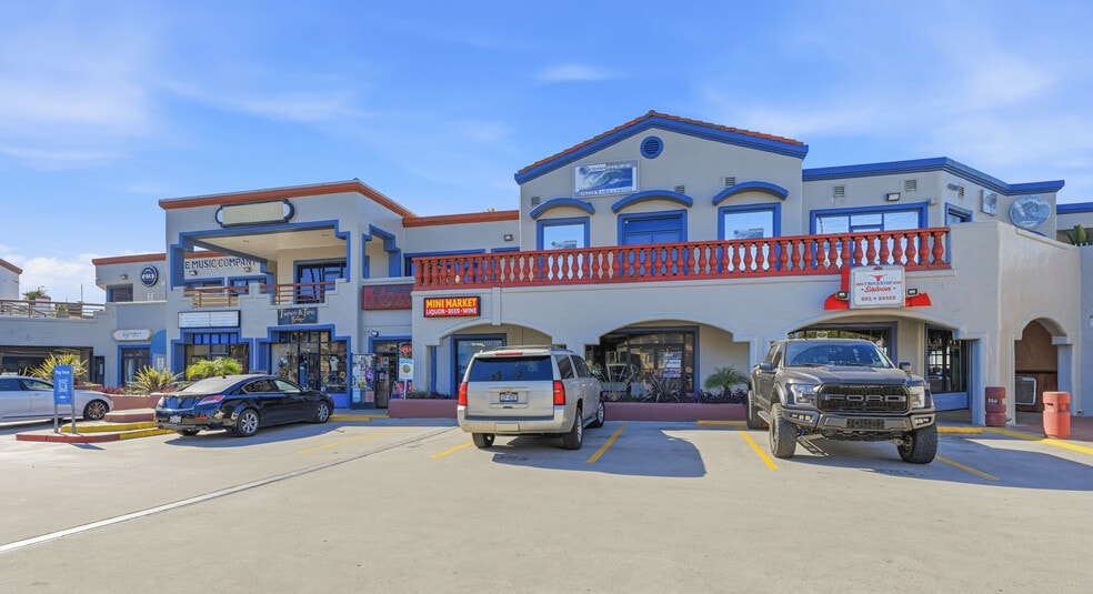 More Photos Of 4110-4190 Mission Blvd, San Diego Unknown For Lease