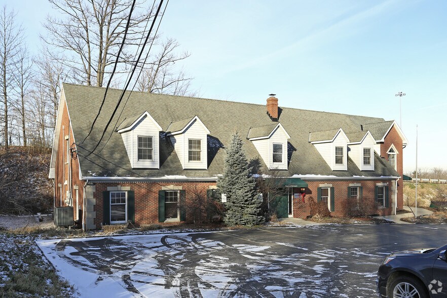 More Photos Of 7466 Auburn Rd, Concord Twp Loft Creative Space For Lease