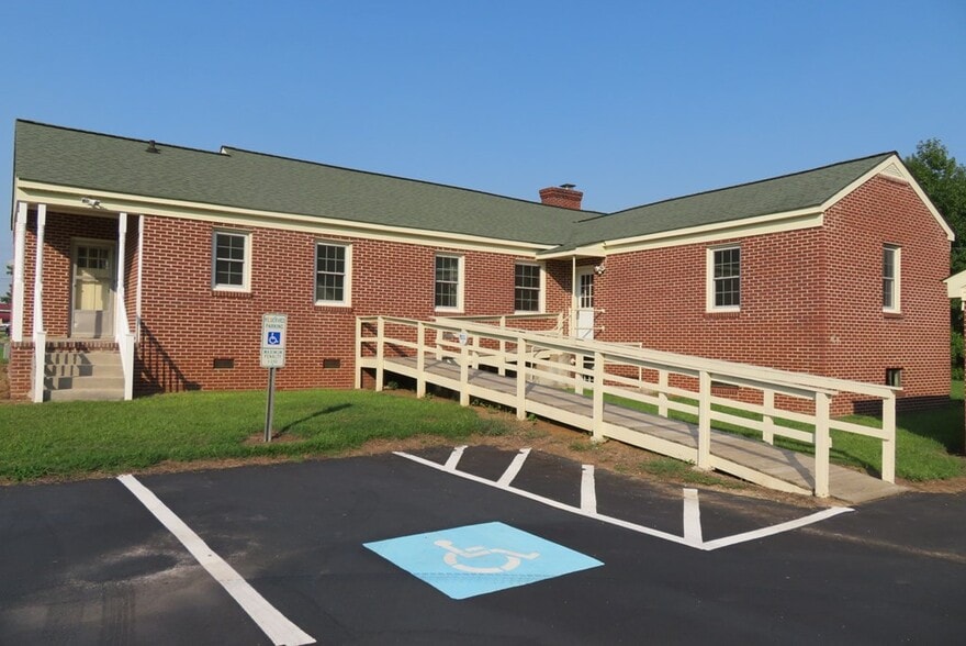 More Photos Of 110 Office Park Dr, Roanoke Rapids Medical For Sale