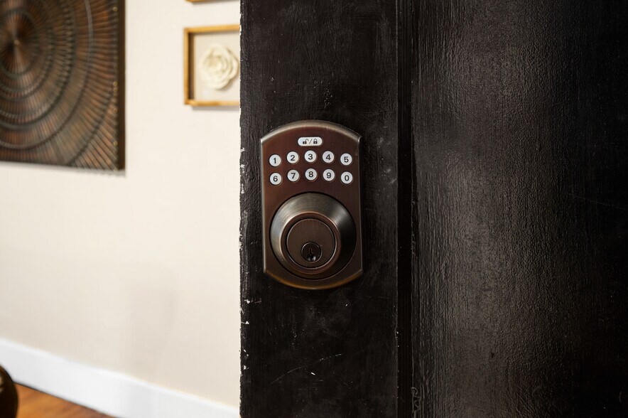 More Photos Of 515 NW 20th St, Oklahoma City Apartments For Sale