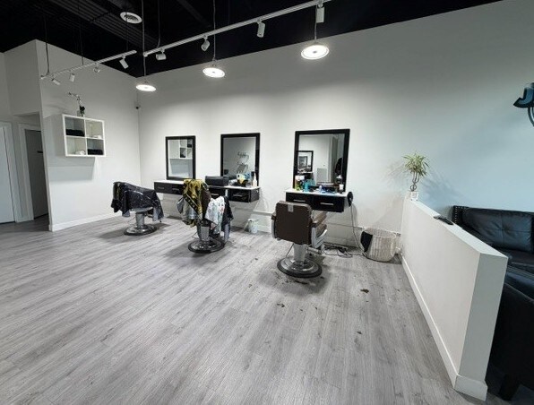 More Photos Of 45 Carrington Blvd NW, Calgary Coworking Space