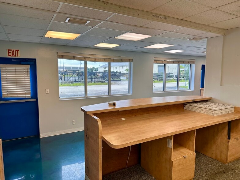 More Photos Of 624 W State Road 84, Fort Lauderdale Medical For Sale