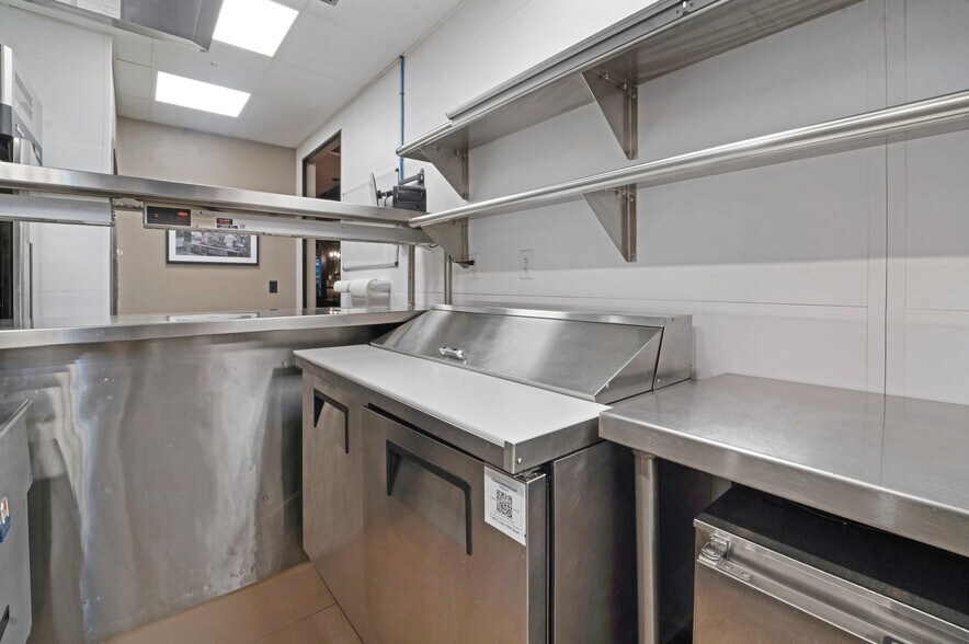 More Photos Of 30 N Main St, Fond Du Lac Restaurant For Sale