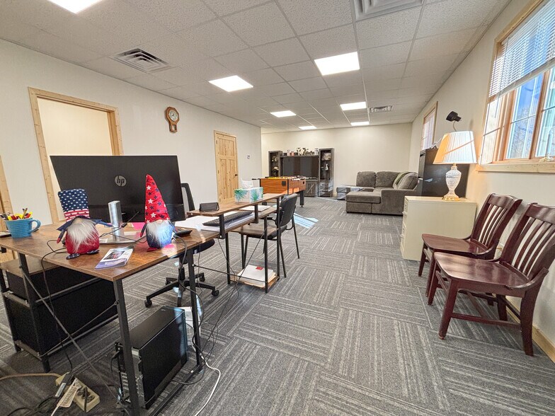 More Photos Of 31 Main Ave N, New York Mills Auto Dealership For Sale