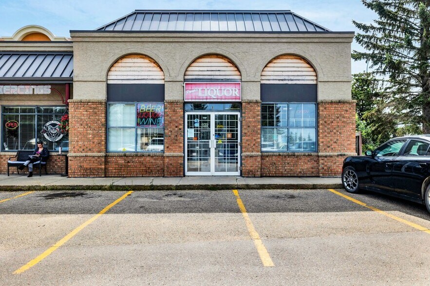 More Photos Of 20 McLeod Ave, Spruce Grove Storefront Retail Office For Sale