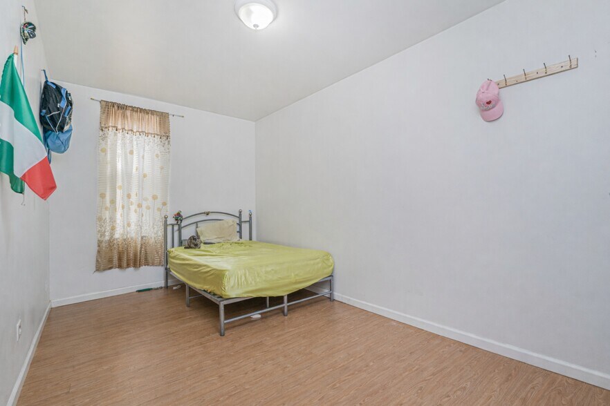 More Photos Of 174 Avenue O, Brooklyn Storefront Retail Residential For Sale