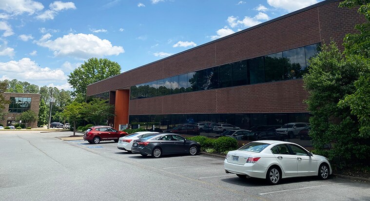 More Photos Of 2800 N Parham Rd, Richmond Office For Sale