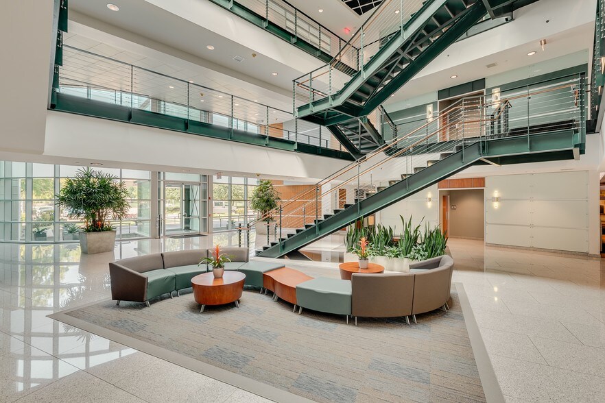 More Photos Of 100 E Royal Ln, Irving Office For Lease