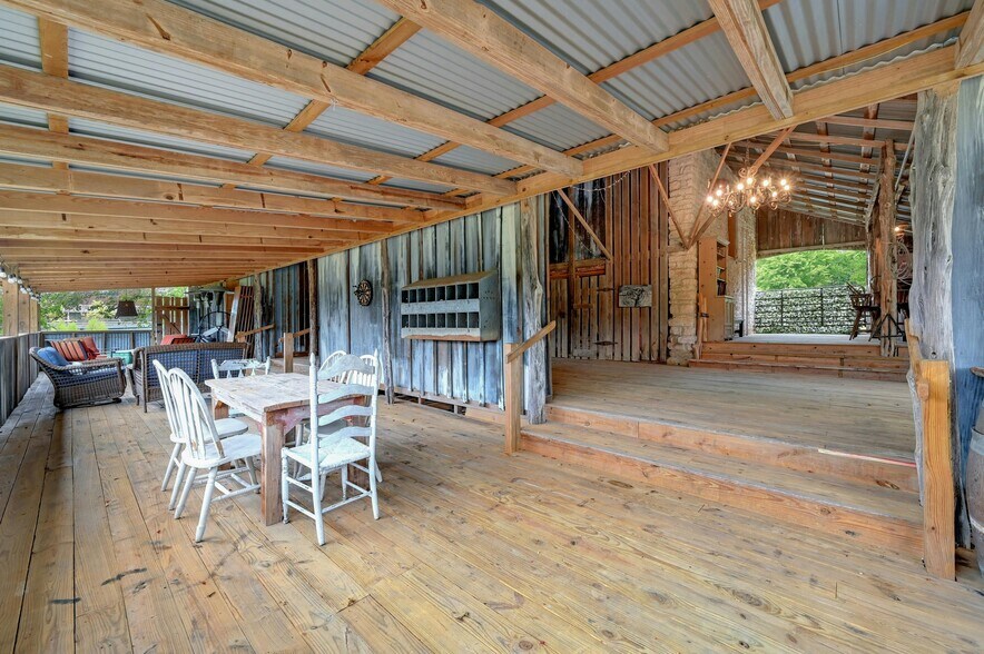More Photos Of 23351 Ranch to Market 150 rd, Driftwood Specialty For Sale