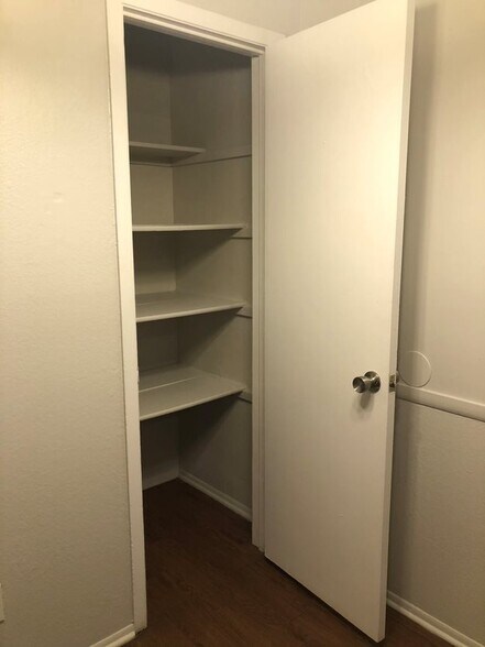 More Photos Of 811 Darby Blvd, San Antonio Apartments For Sale