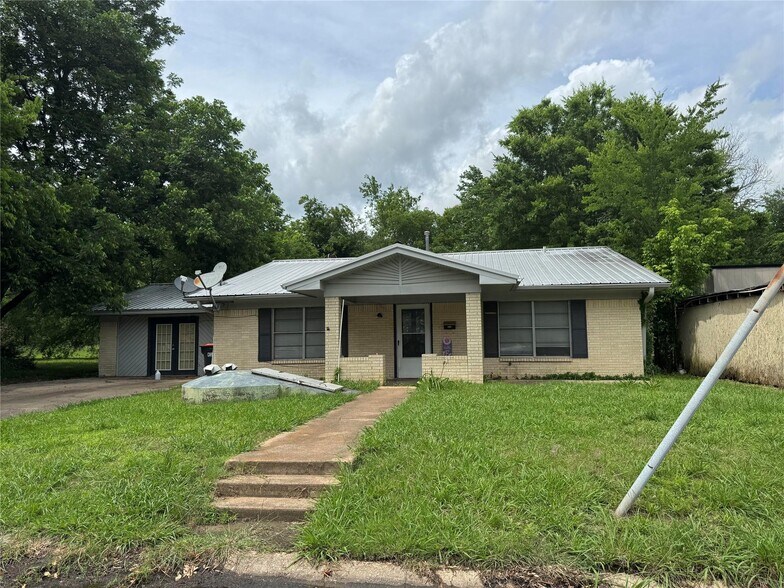 More Photos Of 4515 SE Loop 286, Paris Apartments For Sale