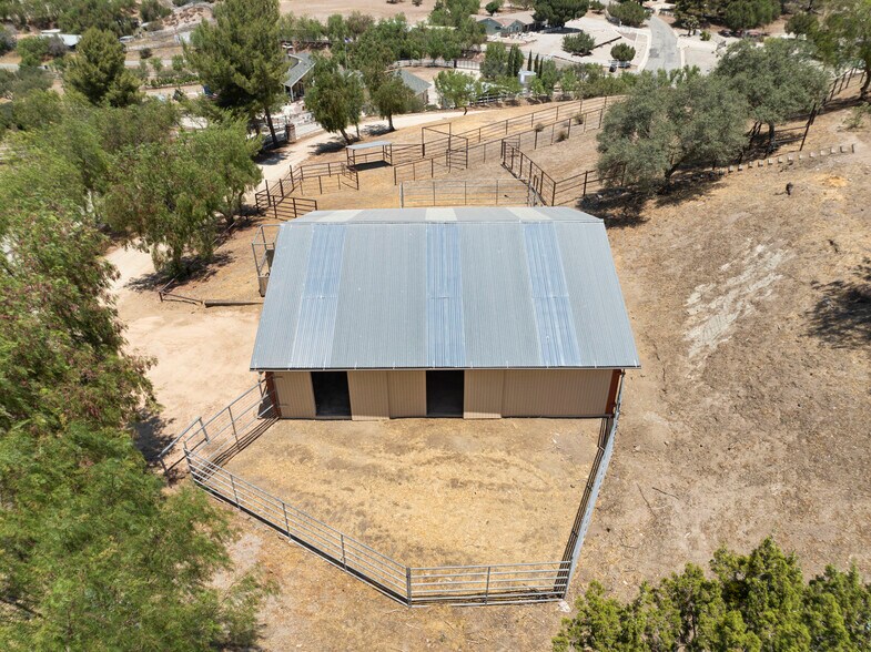 More Photos Of 13620 Pales Rd, Agua Dulce Specialty For Lease