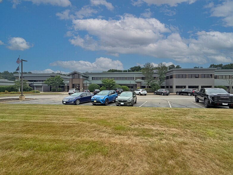More Photos Of 100 Borthwick Ave, Portsmouth Office For Lease