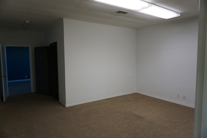 More Photos Of 607 5th St, Prosser General Retail For Sale