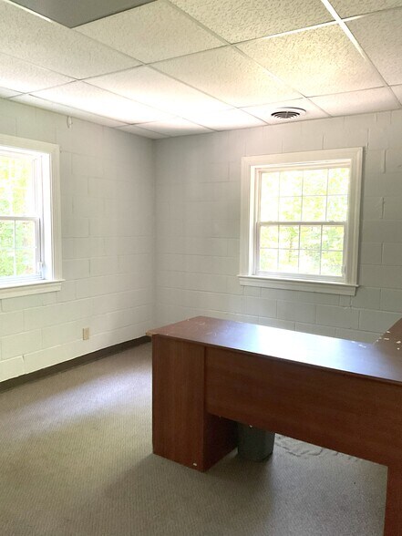 More Photos Of 3713 Richfield Rd, Greensboro Religious Facility For Lease