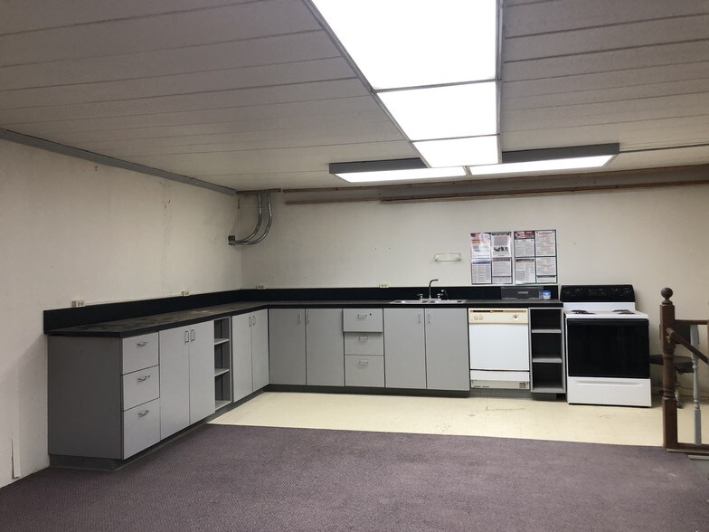 More Photos Of 420 Davis Ave, Dayton Warehouse For Lease