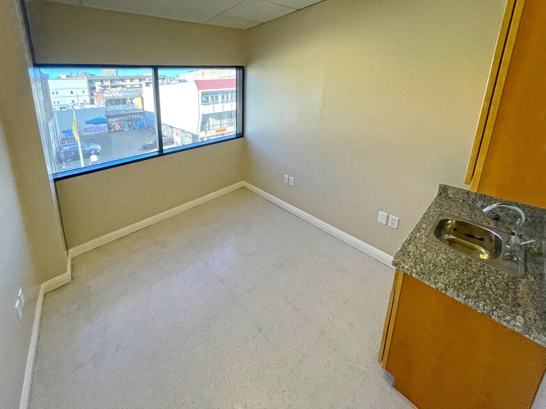 More Photos Of 345-349 7th St, Oakland Office For Lease