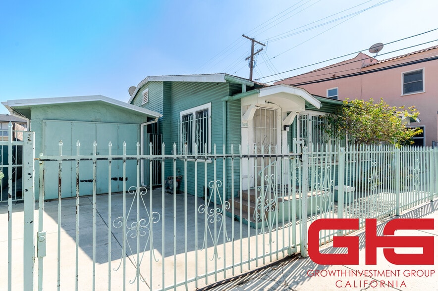 More Photos Of 1216 N St Andrews Pl, Los Angeles Multifamily For Sale