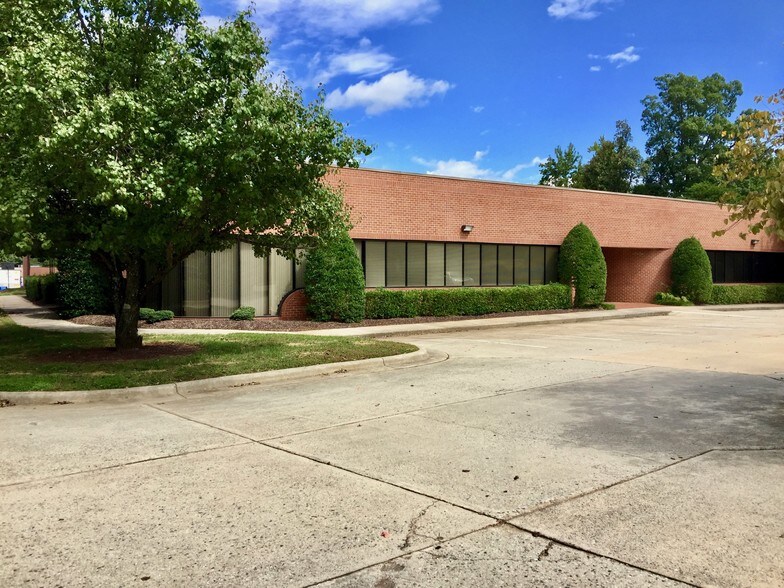 More Photos Of 4253 Piedmont Pky, Greensboro Office For Lease