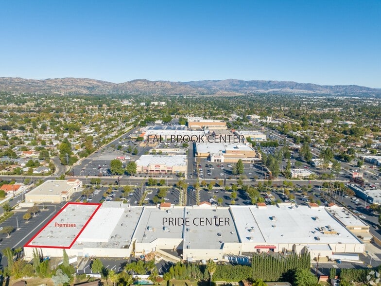 More Photos Of 22828-22968 Victory Blvd, Woodland Hills Unknown For Lease
