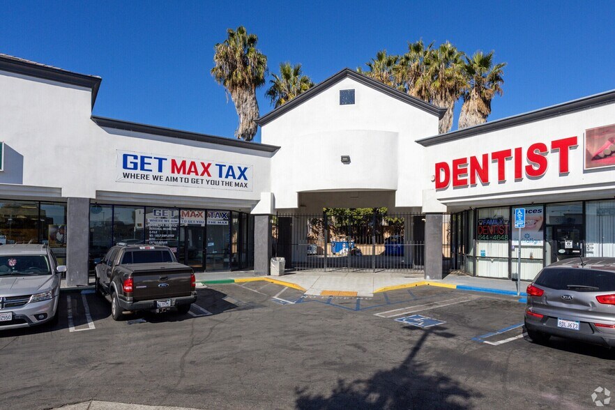 More Photos Of 3933 W Rosecrans Ave, Hawthorne General Retail For Lease
