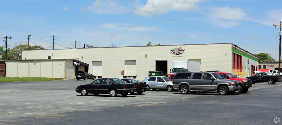 More Photos Of 18 Wendy Ct, Greensboro Light Distribution For Lease