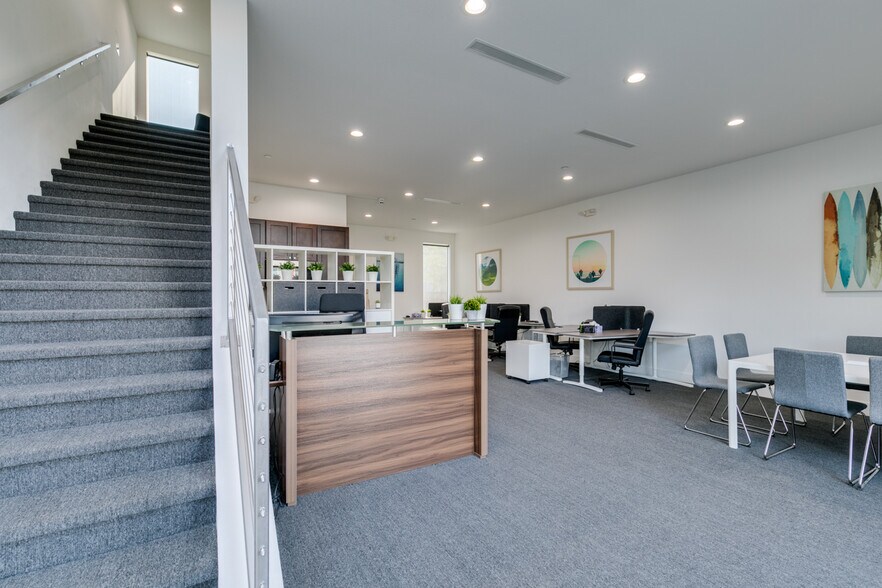 More Photos Of 7318 W Post Rd, Las Vegas Loft Creative Space For Sale