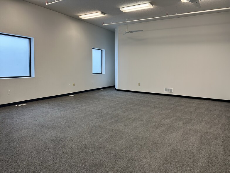 More Photos Of 1101 2nd St S, Sartell Unknown For Lease