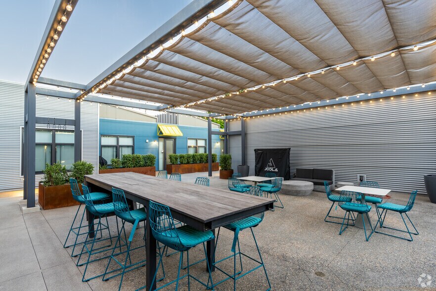 More Photos Of 330 S Cedros Ave, Solana Beach Apartments For Lease