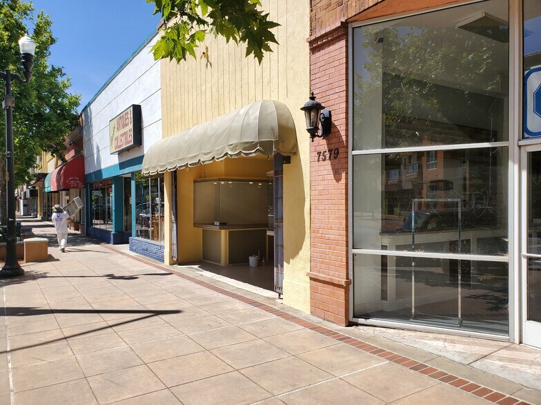 More Photos Of 7573 Monterey St, Gilroy Storefront For Lease