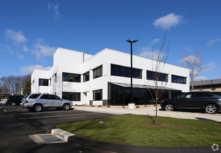 More Photos Of 2272-2288 Berlin Tpke, Newington Medical For Lease