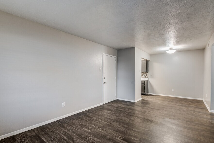 More Photos Of 834 Timberlake Dr, Arlington Apartments For Sale