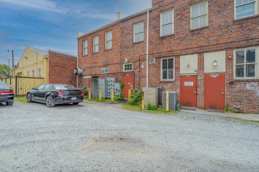 More Photos Of 200-208 E Washington St, Suffolk Apartments For Sale
