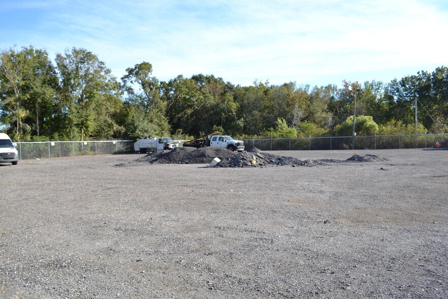 More Photos Of 7935 US Highway 98 N, Lakeland Land For Lease